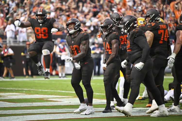 Browns' defense continues to dominate, but can it keep carrying the team?
